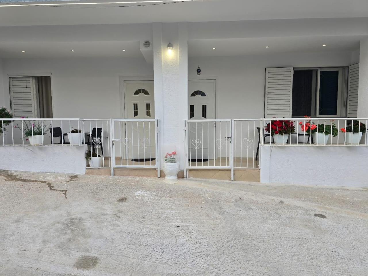 Aila Apartment Саранда Экстерьер фото